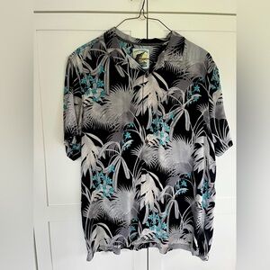 Tommy Bahama Black, Silver, and Blue Floral Button-Up XXL